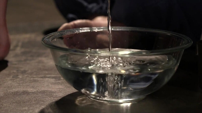 「【藍川美夏】スレンダー熟女がSM調教で悦ぶ!緊縛・浣腸・アナル責めに身悶える貞淑妻」のサンプル画像2枚目