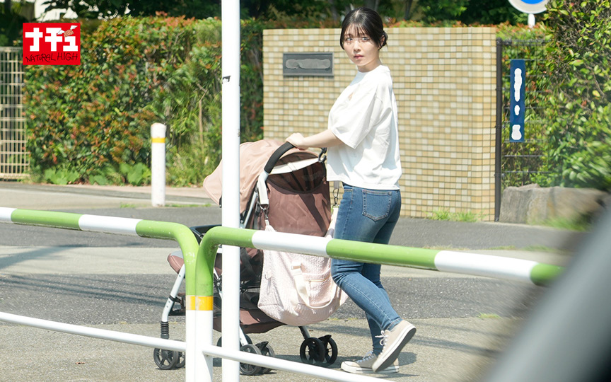 「【素人妻】色白Gカップ美女が恥ずかしめプレイで理性崩壊！激しいピストンに耐えられず…【巨乳人妻】」のサムネイル