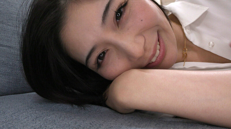 「【素人OL】知的な営業女子がキス好きすぎて3P体験！真面目系ビッチの本性解放」のサンプル画像15枚目