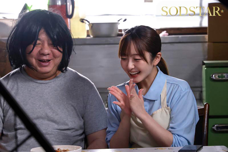 「【青空ひかり】訪問サポートお姉さんが優しく性処理してくれる熟女介護プレイ」のサンプル画像9枚目