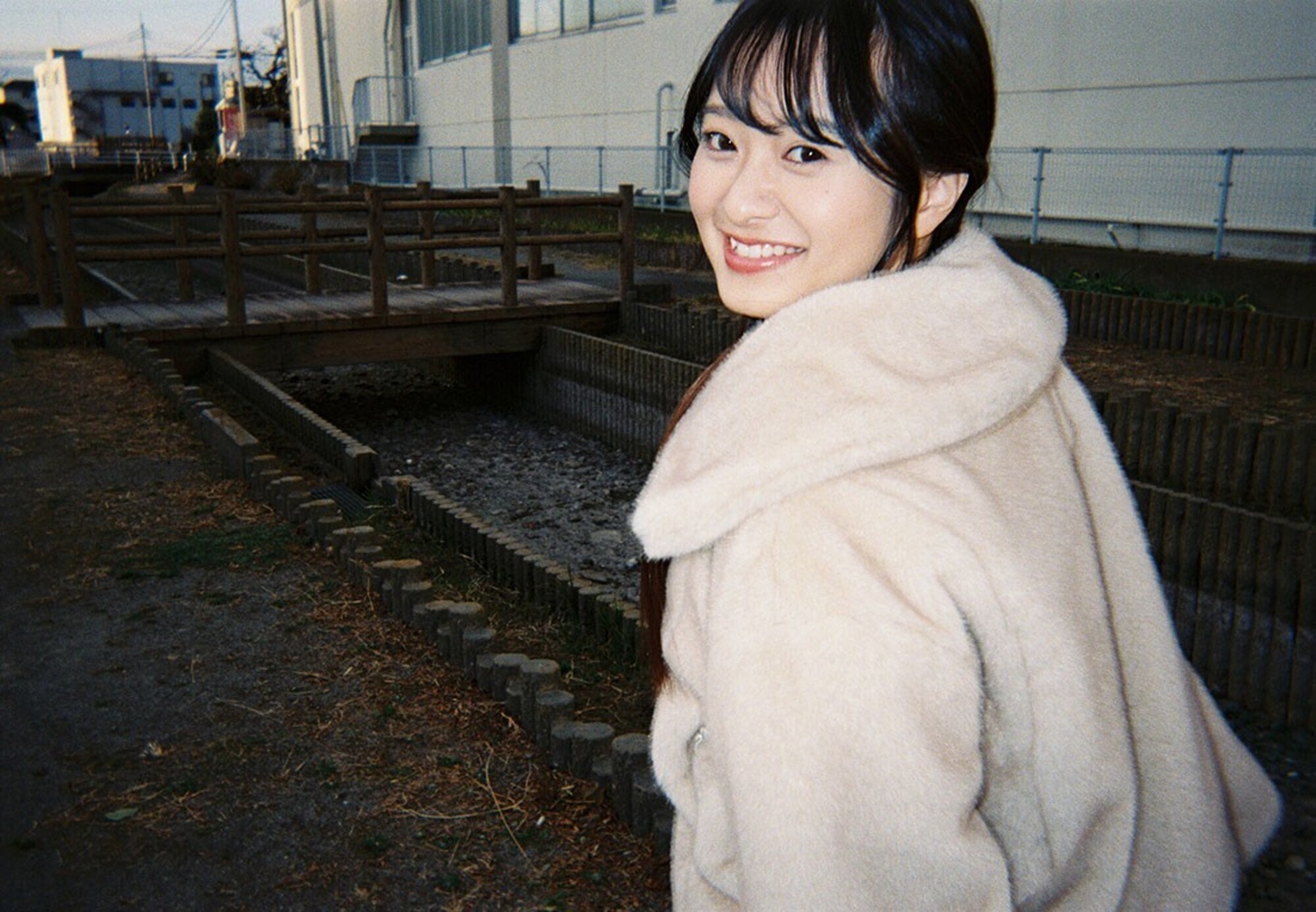 「バック大好き!!美尻セフレちゃん花守夏歩とラブホをはしごして丸1日巣ごもり尻揉み中出しデート」のサンプル画像3枚目