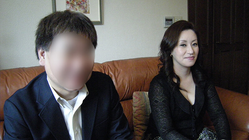 「熟年人妻の濃厚フェラと中出しセックスで絶頂アクメ！巨乳熟女夫婦の愛情交尾6組」のサンプル画像2枚目