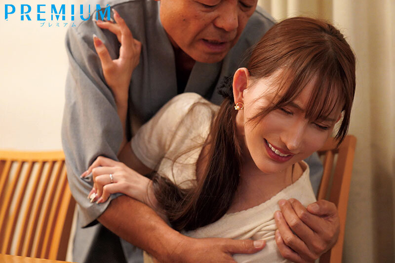 「楪カレン・山岸逢花・JULIAら11人が寝取られ3P中出しで犯される8時間NTR作品」のサムネイル