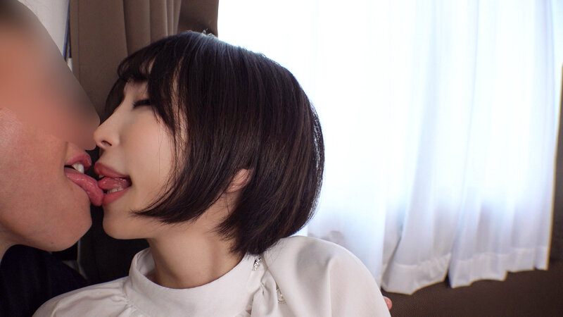 「【素人人妻】妊活希望の美乳若妻が他人棒で大量潮吹き!巨乳美人妻の不倫NTRセックス」のサンプル画像2枚目