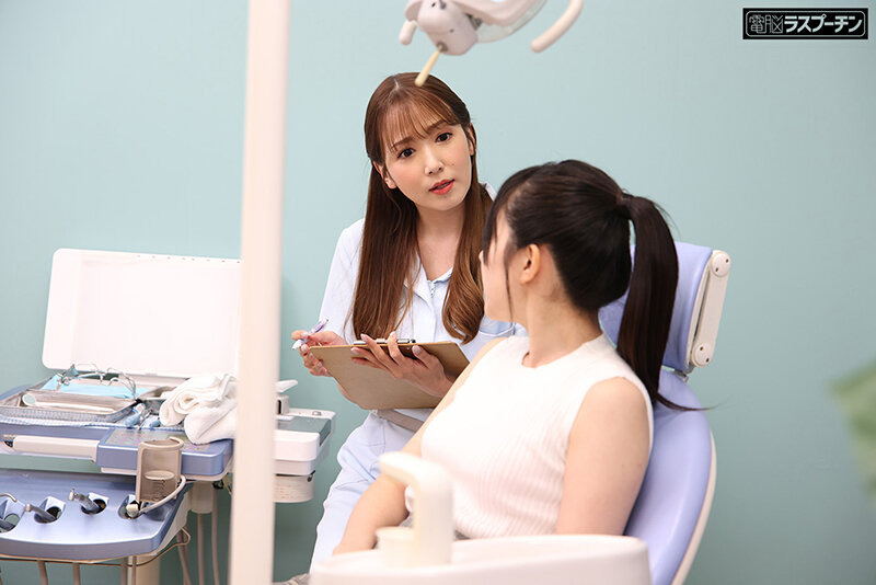 「皆月ひかる×友田彩也香|美少女が変態女医にレズキス責めされる痴女レズビアン作品」のサンプル画像3枚目