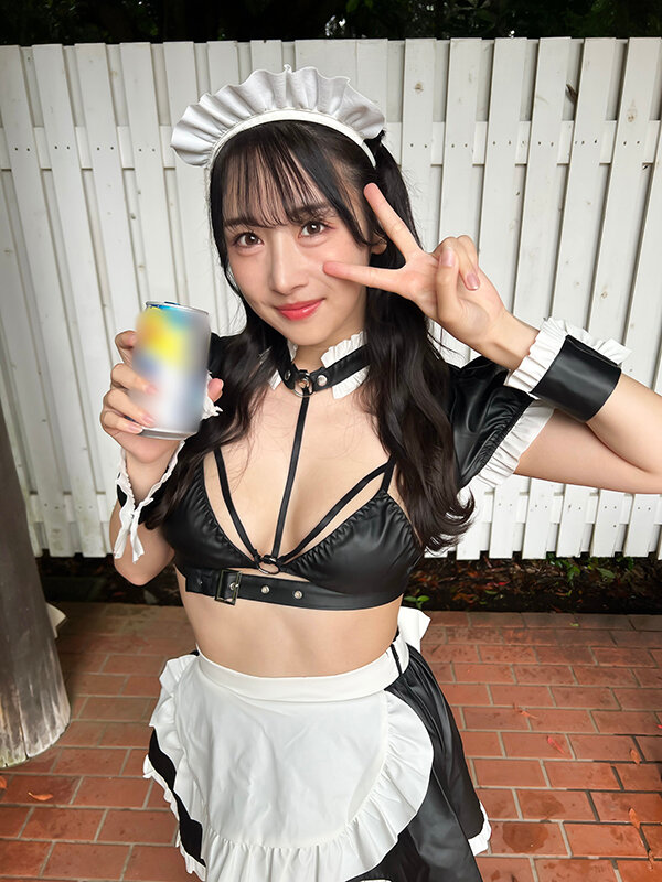 「【素人】巨乳メイドコスプレ美女が潮吹きアクメ！バイブ責めに耐える我慢企画【ハロウィンナンパ】」のサムネイル