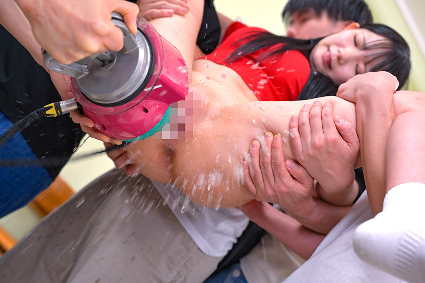 「ミニマム背丈の新人肉便器女AD 殺し文句の「監督になりたいんだろ？」で完全マインドコントロールw 365日毎日ハメられ＆ち○ぽをしゃぶらされ、SEX狂いマ○コが爆誕w」のサンプル画像7枚目