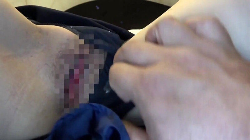 「【素人人妻】54歳パイパン熟女の中出しハメ撮り！スレンダー貧乳奥様が本気で乱れる濃厚SEX」のサンプル画像3枚目