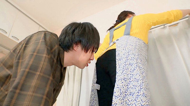 「熟女ナース・女将が職場で魅せる濃厚マッサージプレイ 働くおばさん厳選BEST」のサンプル画像12枚目