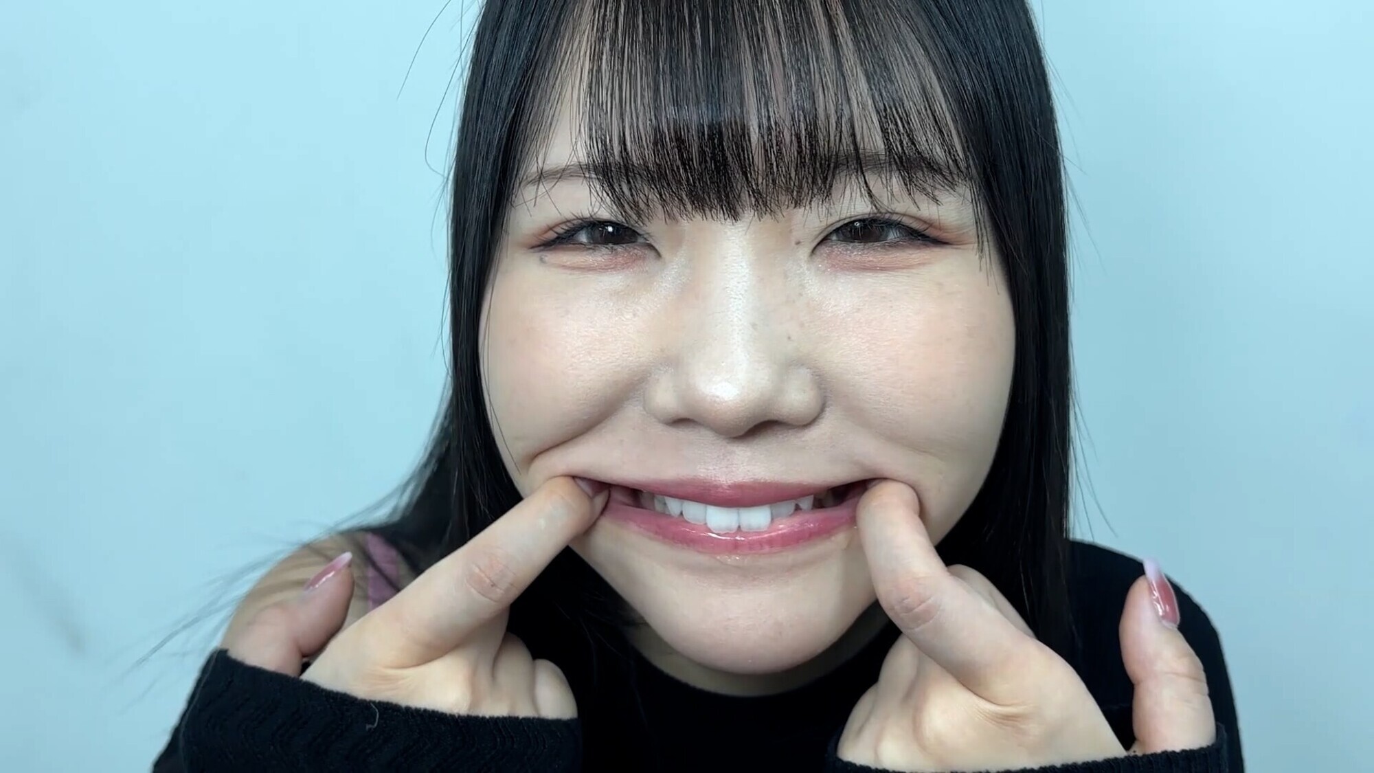 「長い舌!みすずちゃんの口内観察」のサンプル画像19枚目