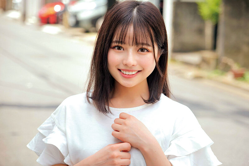 「【素人女子大生】スレンダー巨乳美少女をナンパして生中出し！ウブなハニカミ娘りむ・ちはる編」のサンプル画像2枚目