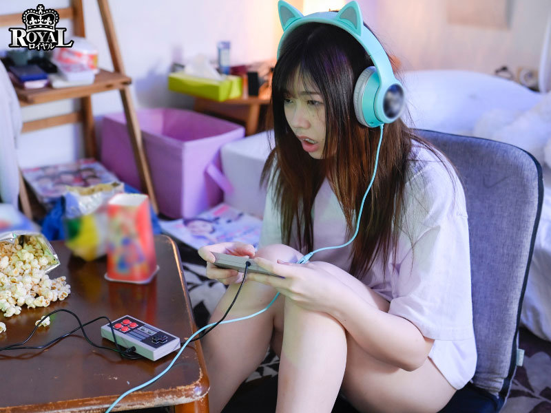 「綾瀬こころの爆乳騎乗位がエロすぎる！巨乳妹との禁断フェラ＆近親相姦プレイ」のサンプル画像6枚目