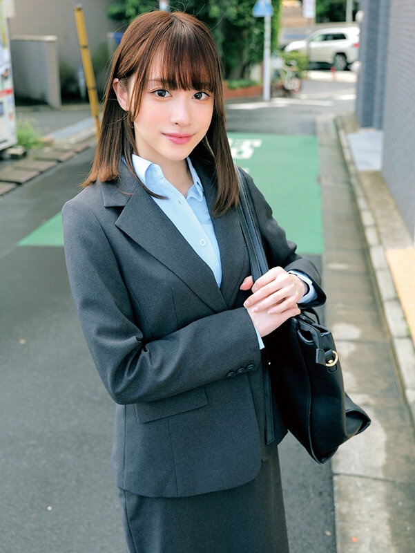 「素人OL羞恥企画!スレンダー巨乳美脚お姉さんがゲームに失敗して中出し罰ゲーム」のサンプル画像1枚目