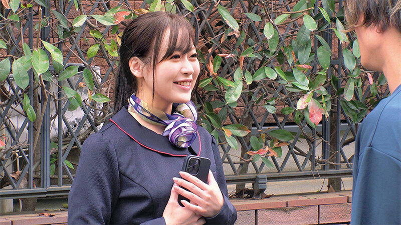 「【素人】巨乳美容部員が童貞君に濃厚キス指導！騎乗位で筆おろし中出しSEX」のサンプル画像8枚目