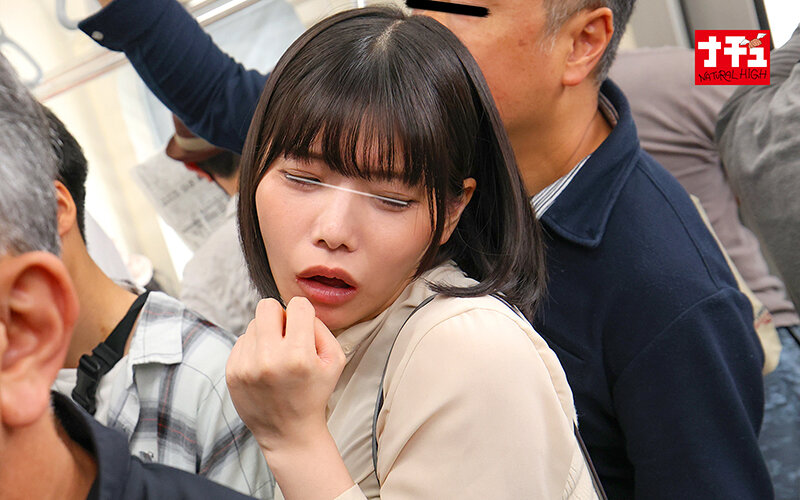 「【巨乳巨尻美女】彼氏の横で声我慢！恥じらいパイズリ＆顔射で隠れエロ顔連発するM女」のサンプル画像4枚目