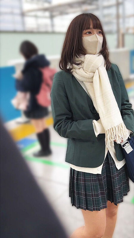 「素人小柄美女の制服コスプレで中出しハメ撮り|プライベート盗撮風映像」のサンプル画像2枚目