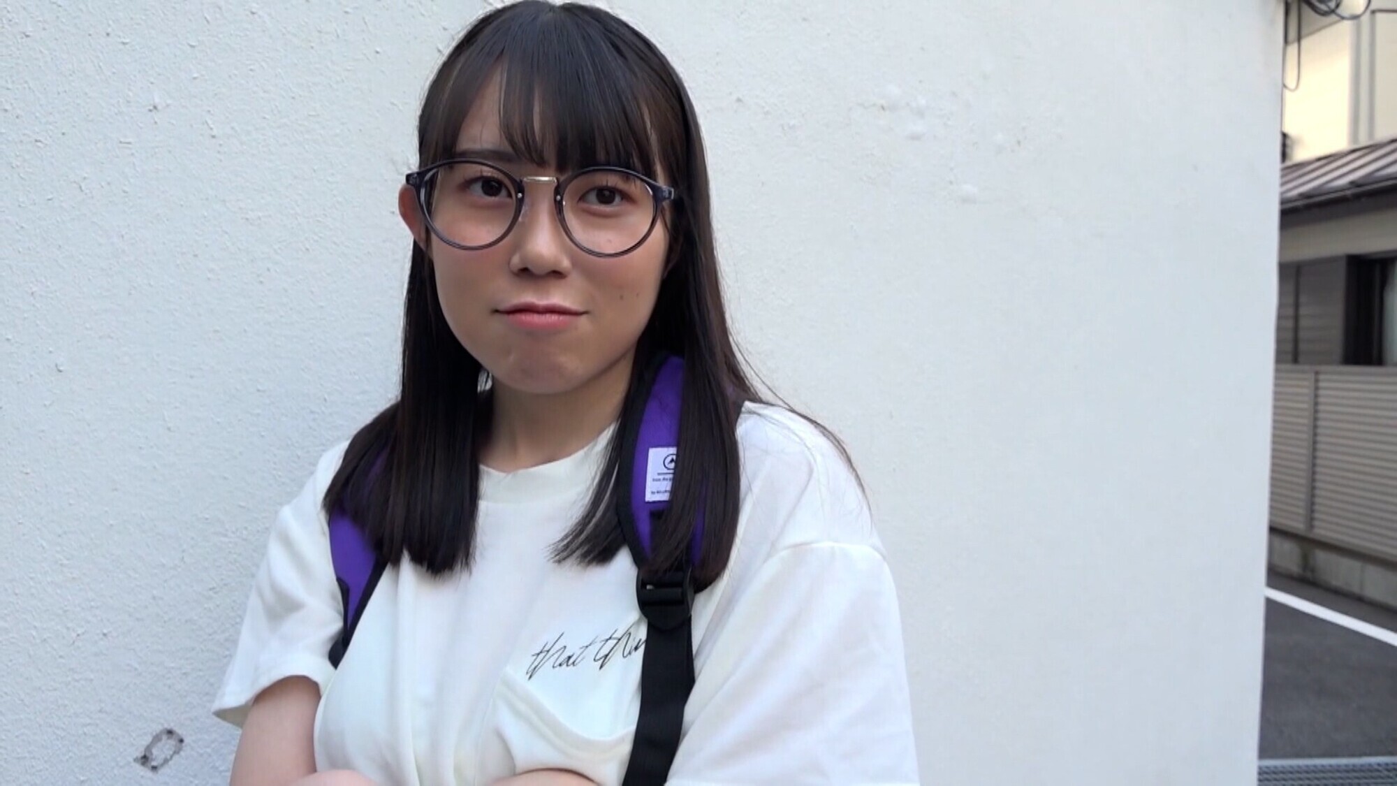 「地味目な陰キャ眼鏡娘をナンパしてAV男優と嵌め撮りしませんか？もの静かな乙女も性への興味は尽きない貪欲SEX！」のサムネイル