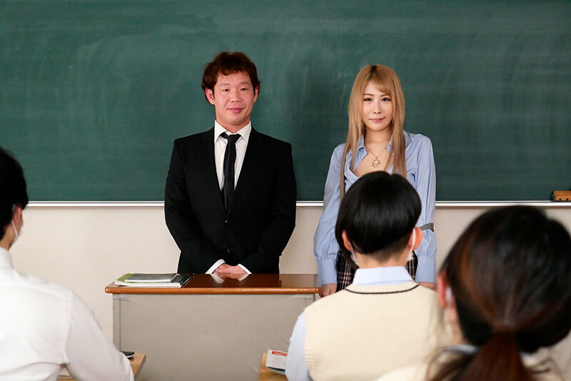 「星川まい ギャル痴女が濃厚キス＆ごっくんで魅せる美乳ビッチの誘惑プレイ」のサムネイル