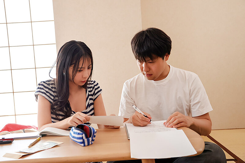 「吉澤友貴が魅せる人妻の不倫NTR!巨根青年との秘密の中出し関係が止まらない」のサンプル画像2枚目