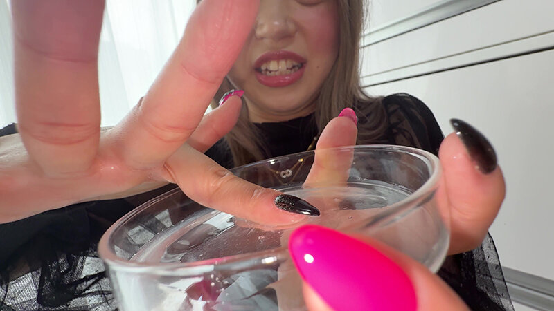 「【菊池はる】素人お姉さんの舌ブラシ舌苔採取プレイ【個人撮影フェチ動画】」のサンプル画像17枚目