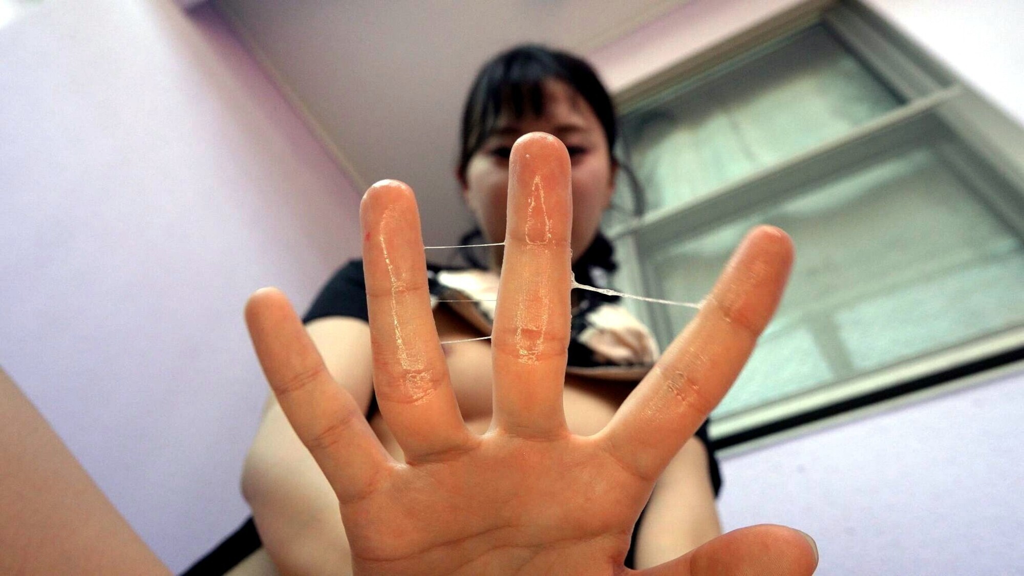 「「私を目で壊してっ！」本能がバグる自撮り淫乱妻オナニー 五芭」のサンプル画像10枚目