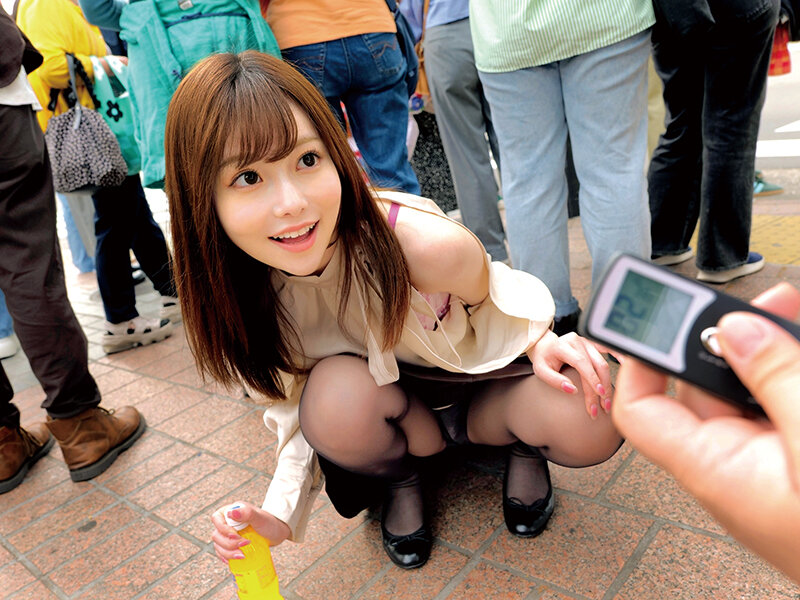 「【素人OL】黒パンスト美脚の巨乳キャリアウーマンが野外羞恥プレイで絶頂!最後は中出し」のサンプル画像1枚目