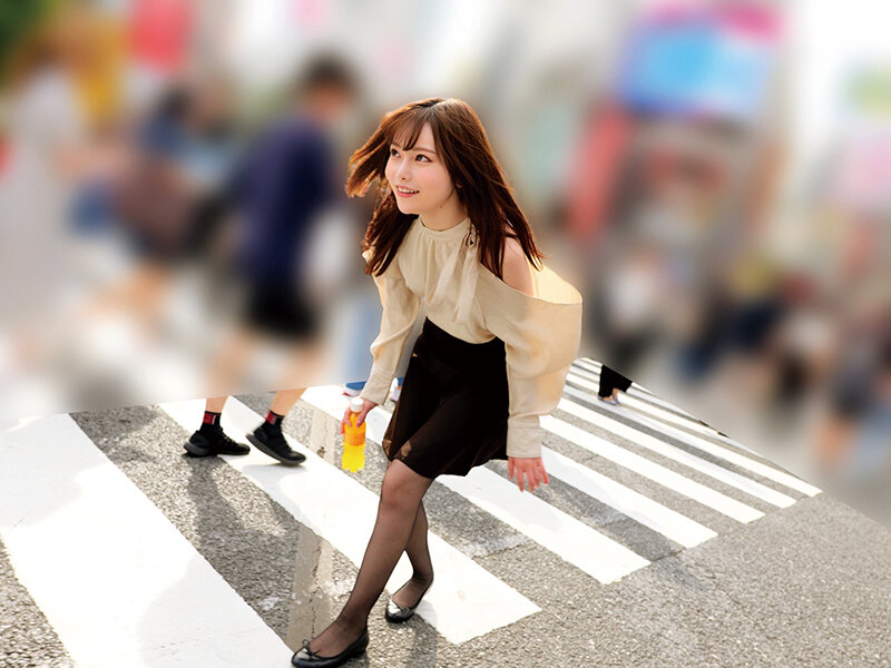 「【素人OL】黒パンスト美脚の巨乳キャリアウーマンが野外羞恥プレイで絶頂!最後は中出し」のサンプル画像2枚目