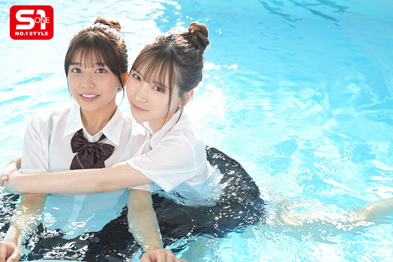 「川越にこ・三田真鈴が制服姿で3Pフェラ!美少女女子校生と過ごす背徳の夏期講習サボり体験」のサンプル画像2枚目