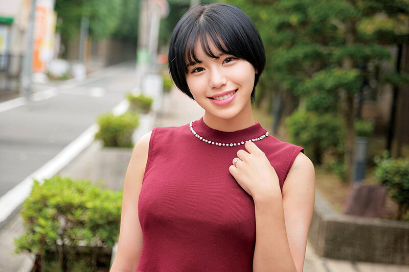 「【素人人妻】さら・みお 童貞君に母性たっぷり筆下ろし中出しSEX ナンパ企画で優しく包茎洗い」のサムネイル