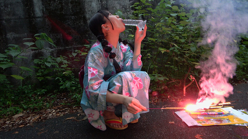 「【日泉舞華】素人美女とデートからハメ撮り！笑顔で魅せるフェラ＆ごっくんプレイ」のサムネイル