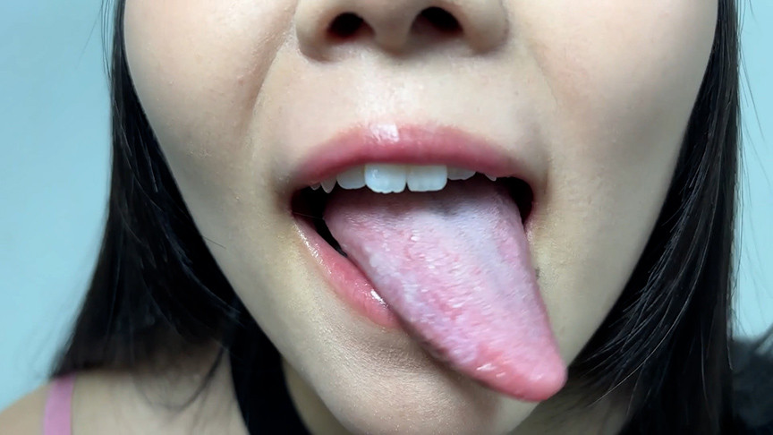 「長い舌！みすずちゃんの口内観察」のサムネイル