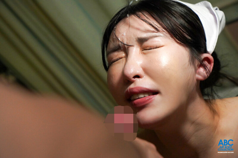 「黒島玲衣が汗だく3Pで献身ご奉仕!押しに弱いM女巨乳ナースの過激プレイ」のサンプル画像17枚目