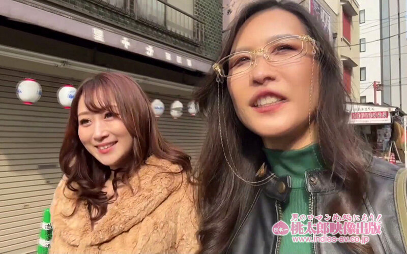 「熟女女優・川上ゆうが逆ナンからカーセックスで即ハメ！素人男性を誘惑する痴女ドライブ」のサンプル画像5枚目