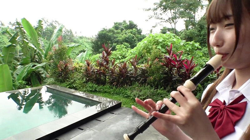 「逢沢みゆの水着グラビア動画|セクシーアイドルの魅惑ボディを堪能できるイメージ作品」のサンプル画像2枚目