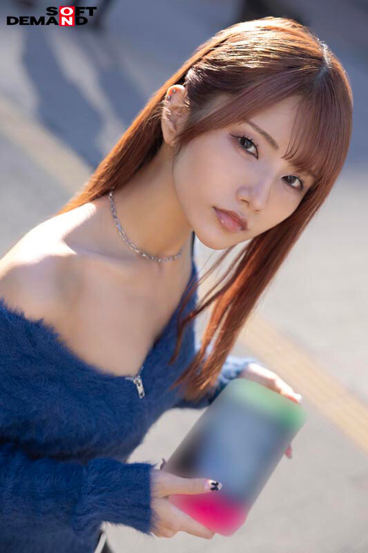 「岬舞香が3P・4Pに挑戦！スレンダー素人美女のAVデビュー撮影で魅せる本気の絡み」のサンプル画像16枚目