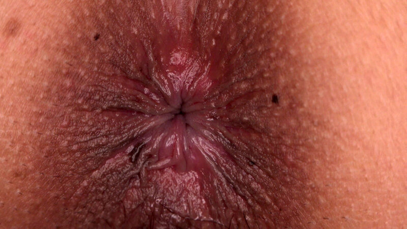 「あおい藍がOL役で3P・4Pに挑戦!羞恥プレイとアナル解禁の衝撃作品を徹底レビュー」のサンプル画像3枚目