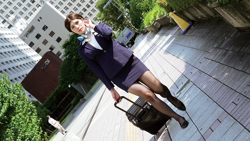 「津久葉メイのスパンキング調教｜スレンダー巨乳CAが魅せるマゾ願望解放ドキュメント」のサンプル画像2枚目