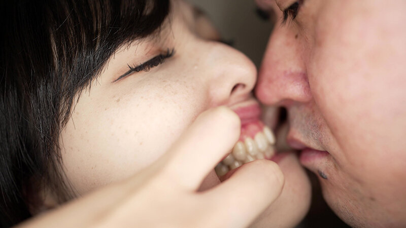 「【横山夏希】素人お姉さんをナンパ!変態リクエストに応える個人撮影プレイ」のサンプル画像12枚目