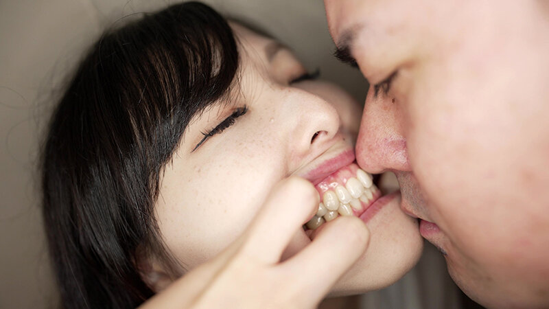 「【横山夏希】素人お姉さんをナンパ!変態リクエストに応える個人撮影プレイ」のサンプル画像13枚目