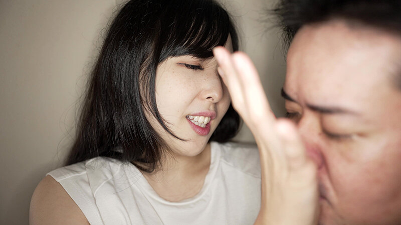 「【横山夏希】素人お姉さんをナンパ!変態リクエストに応える個人撮影プレイ」のサンプル画像5枚目