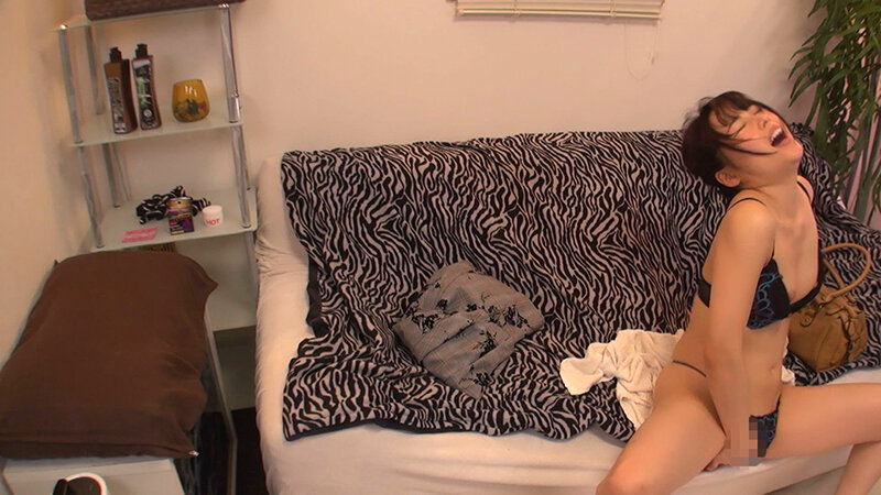 「【人妻熟女】欲求不満な主婦40人の激しいオナニー盗撮映像5時間|羞恥プレイ総集編」のサンプル画像12枚目