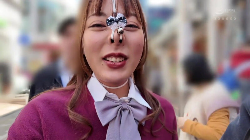 「M女お姉さん水川潤が羞恥プレイに挑戦！ぶっかけ・野外露出・3Pで魅せる究極の従順美女」のサンプル画像4枚目