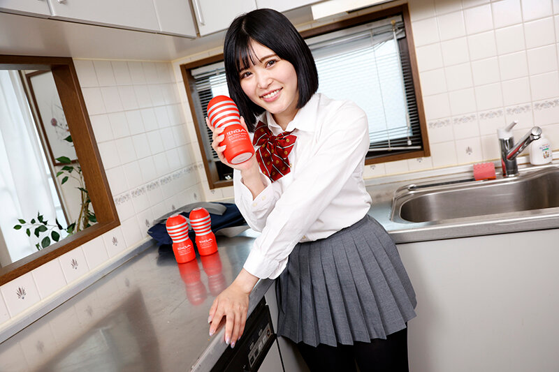 「待田もかの制服パンチラ＆濃厚フェラがエロい！オナホより気持ちいい本番プレイ」のサンプル画像4枚目