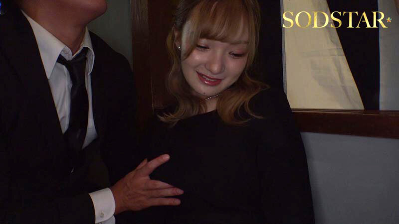 「渚恋生の人妻NTR作品｜金髪ギャル妻が寝取られ中出しされる濃厚プレイ動画」のサンプル画像7枚目