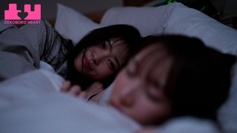 「瀬戸ひなこ×白石もも|友達同士のレズキス・接吻で一線を越える濃厚レズビアン」のサンプル画像14枚目