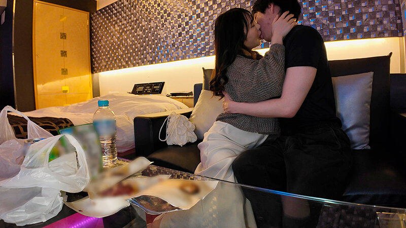 「吉澤友貴のW不倫ハメ撮り動画｜フェラ・ごっくん・中出しで朝まで濃厚セックス」のサンプル画像8枚目