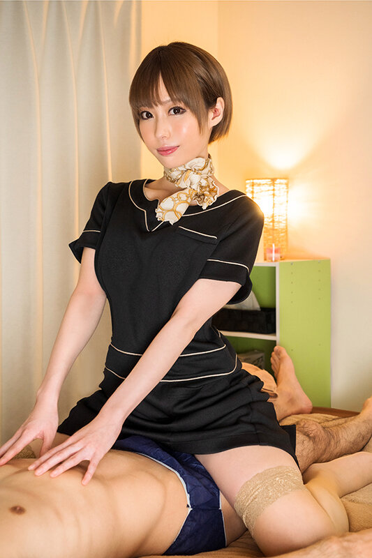 「川菜美鈴が出張マッサージお姉さんに！欲求不満な美女との濃厚中出しプレイ」のサンプル画像2枚目