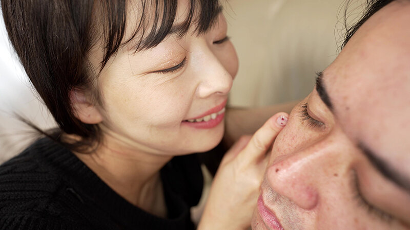 「【原美織】美人お姉さんをナンパ！素人感あふれる個人撮影で見せる大胆プレイが話題」のサンプル画像4枚目