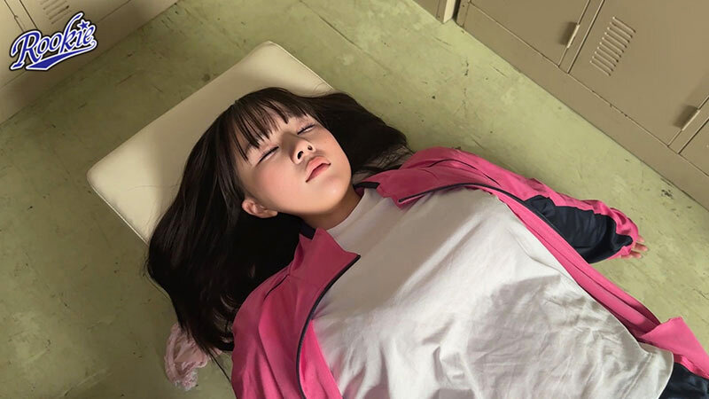 「桜庭ももなが電車で狙われる!盗撮・イタズラから寝取りNTR中出しアクメまで鬼畜プレイ集」のサンプル画像6枚目