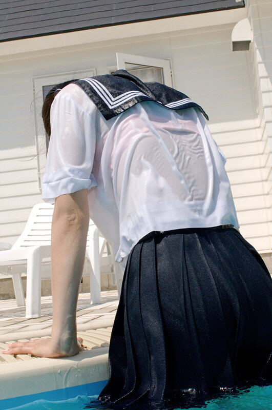 「【セーラー服】濡れ透けフェチ必見!制服JKの恥じらい姿がエロ可愛い人気動画」のサンプル画像14枚目